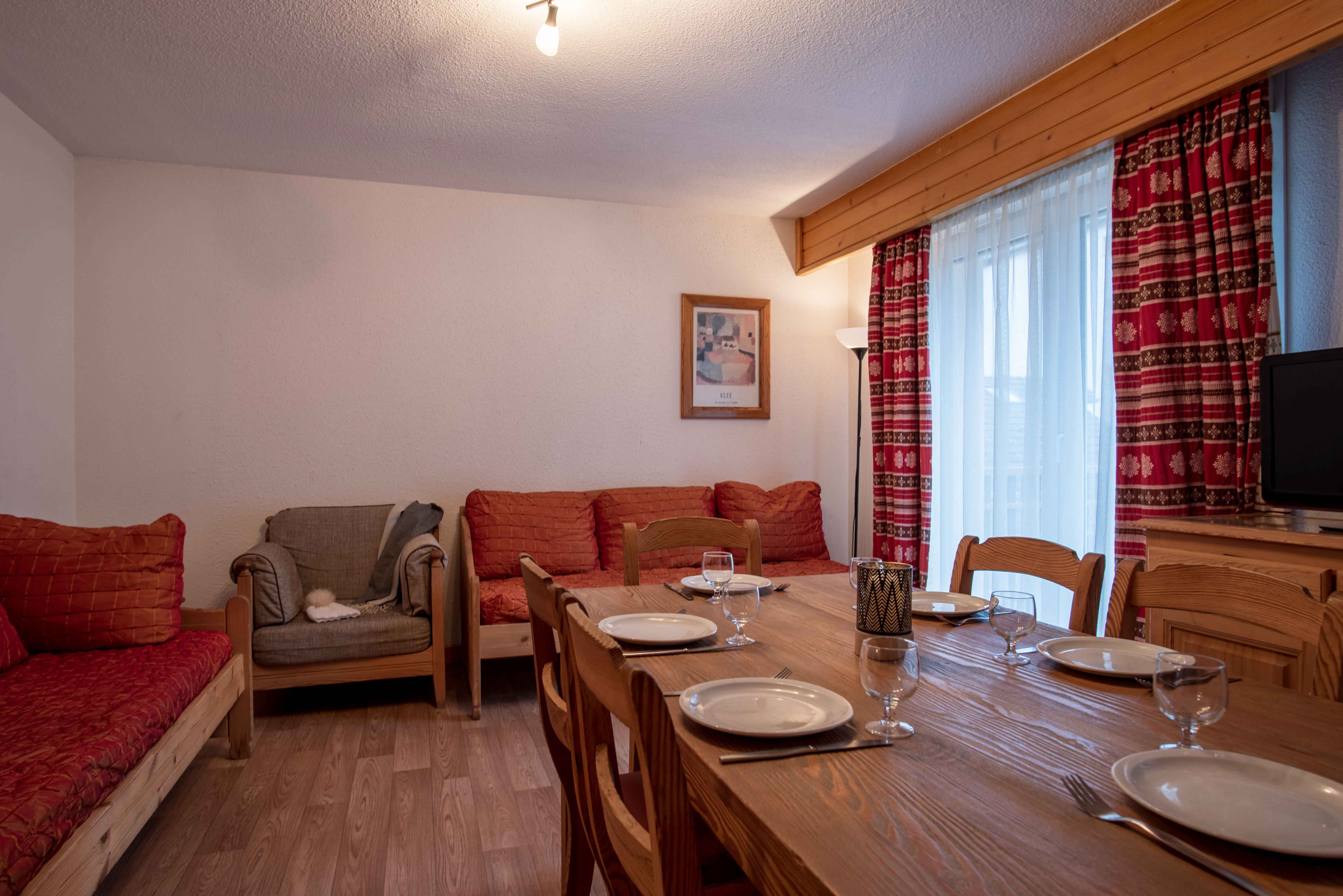 https://eureca-prod.alpine-collection.co/storage/app/media/Appartements/Appartement-Superieur-x6p/Eureca-B70-14.jpg