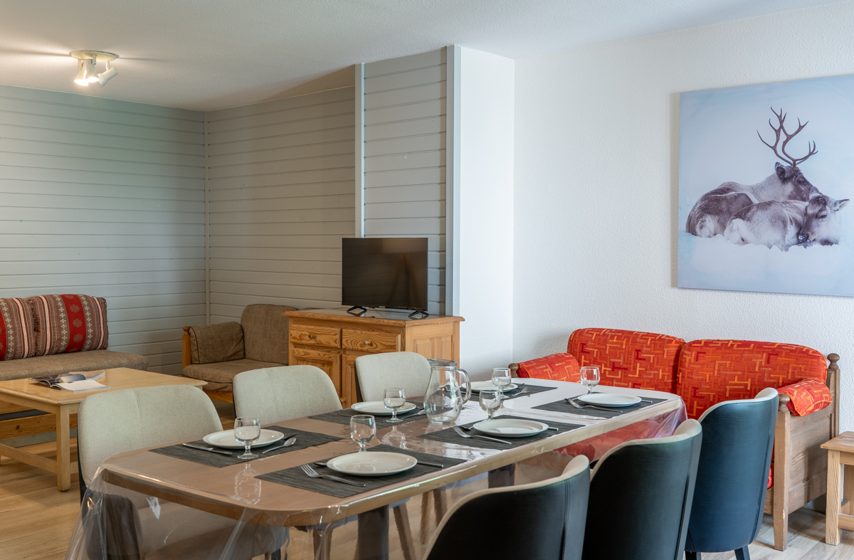 https://eureca-prod.alpine-collection.co/storage/app/media/Appartements/Appartement-Superieur-x7p/B63-Eureca-AH-260526-2.jpg