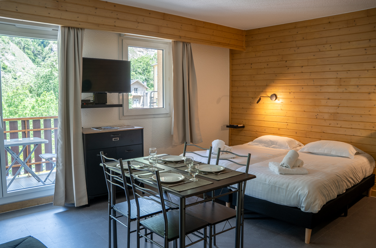 https://eureca-prod.alpine-collection.co/storage/app/media/Appartements/Studio-Standard-x4p/B22-Eureca-AH-260526.jpg